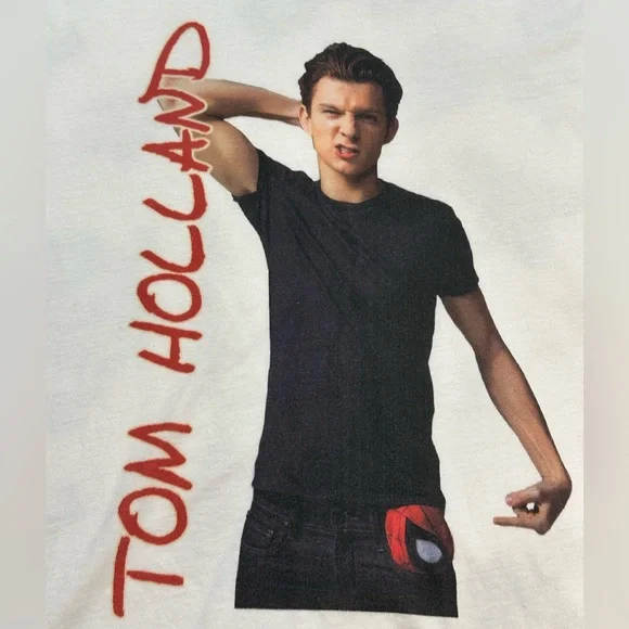 TOM HOLLAND white graphic print t-shirt π·οΈπ¦Έπ»π size medium. - Picture 4 of 4